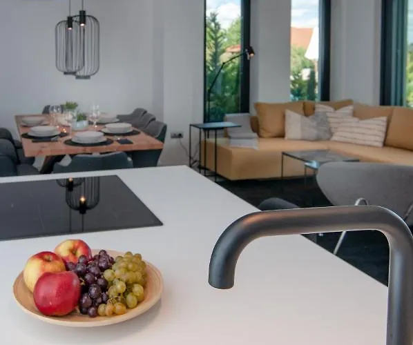 Skyline 巴拉顿诺尔马迪