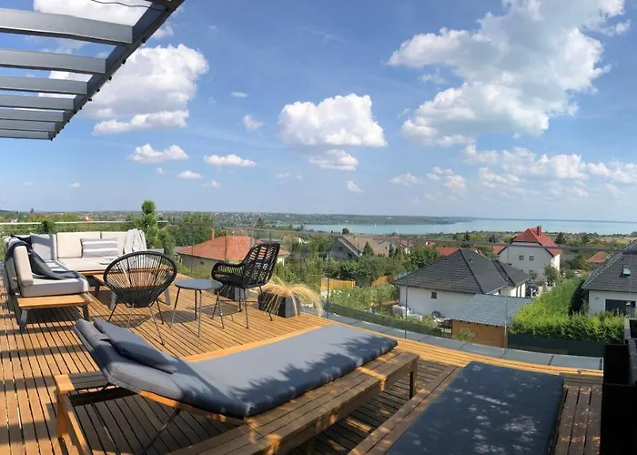 Skyline * 巴拉顿诺尔马迪