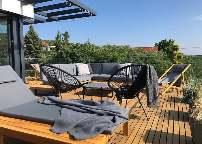 Skyline * 巴拉顿诺尔马迪